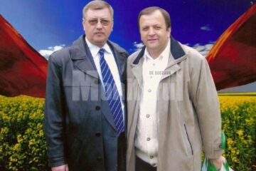 Candidatul PDL la funcția de primar al orașului Siret, Vasile Tablan, împreună cu președintele Consiliului Județean Suceava, Gheorghe Flutur