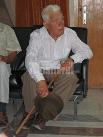 George Ungureanu la lansarea volumului Rasare soarele pe grind