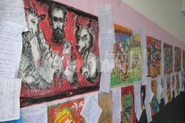 „Lupul pedepsit de iezi”, expoziție și spectacol