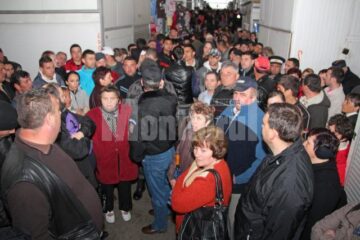 Ultimul control efectuat în Bazar a stârnit furia comercianților, sătui de amenzile încasate și supărați că le este confiscată marfa