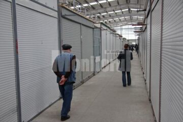 Ultimul control efectuat în Bazar a stârnit furia comercianților, sătui de amenzile încasate și supărați că le este confiscată marfa