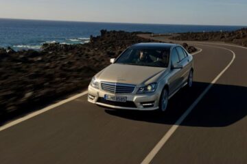 Mercedes C-Klasse nu are rival în segmentul premium