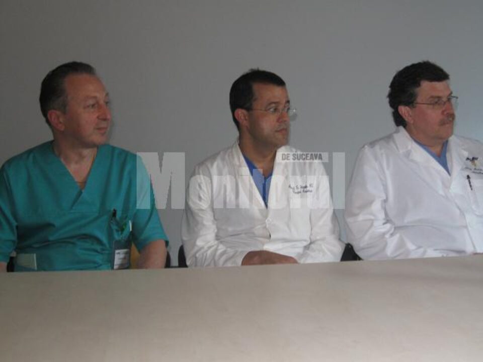 Dr. Dorin Stănescu, alături de medicii Ashraf Habib, care profesează în Carolina de Nord, și Virgil Mănică, care lucrează la Boston