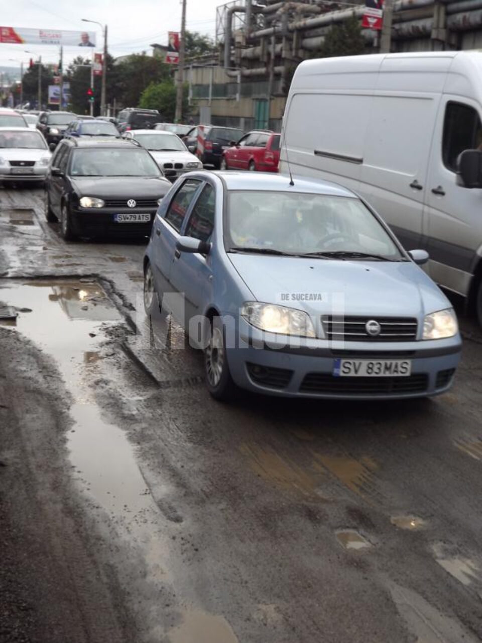 Un sens de circulație de pe Calea Unirii, „paralizat” din cauza lucrărilor de asfaltare nefinalizate