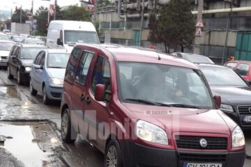 Un sens de circulație de pe Calea Unirii, „paralizat” din cauza lucrărilor de asfaltare nefinalizate