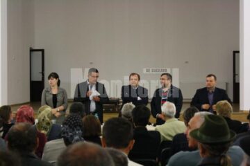 Președintele C J Suceava, Gheorghe Flutur, candidat din partea PDL pentru un nou mandat, s-a întâlnit cu câteva sute de locuitori ai comunei Șerbăuți