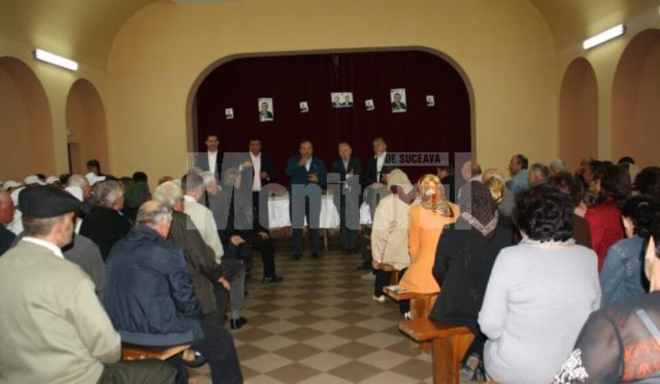 Președintele Consiliului Județean și al PDL Suceava, Gheorghe Flutur, a remarcat investițiile făcute în ultimii ani în comuna Bilca