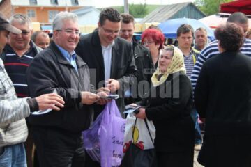 Ion Lungu s-a întâlnit cu comercianții din Piața Burdujeni, care va fi modernizată anul viitor
