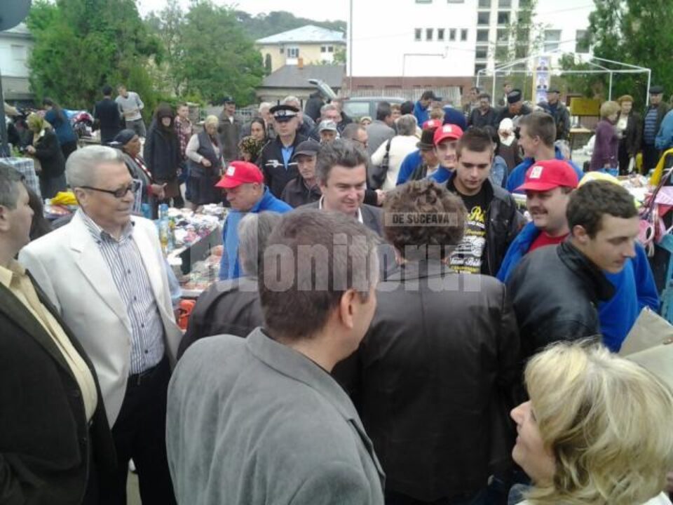Nechifor a fost îndemnat să nu-i lase nepedepsiți pe cei care au tăiat pensiile și salariile Nechifor a fost îndemnat să nu-i lase nepedepsiți pe cei care au tăiat pensiile și salariile