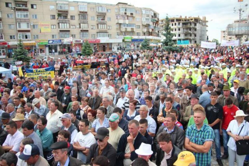 Mii de fălticeneni au venit la întâlnirea cu liderii USL