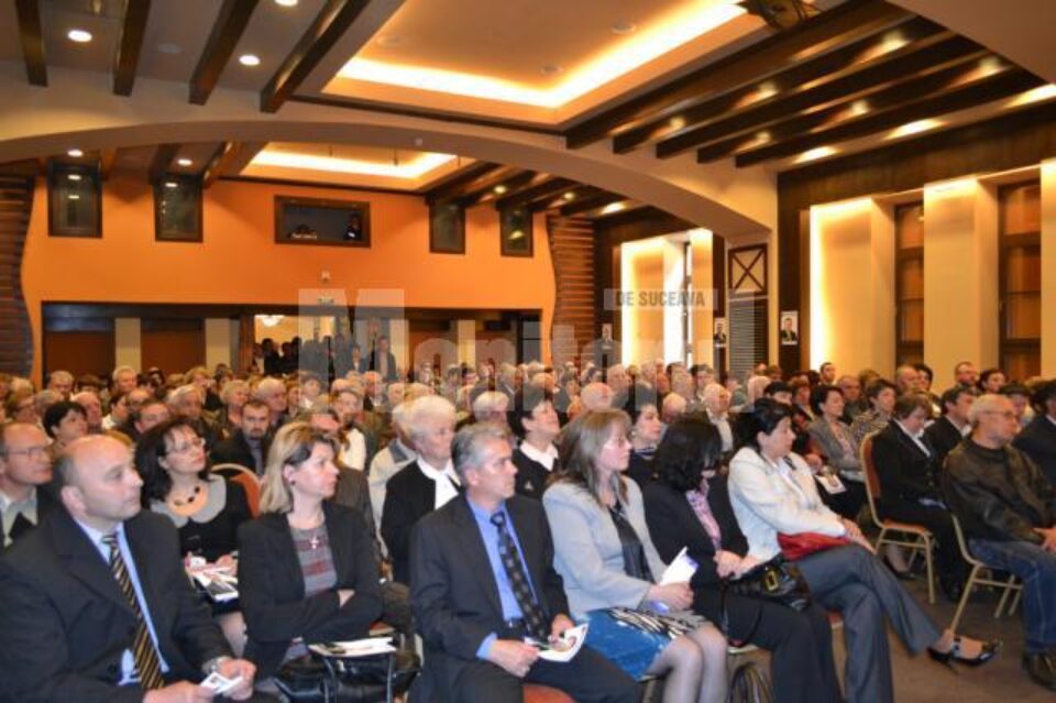 Câteva sute de humoreni au venit la întâlnirea cu Gheorghe Flutur
