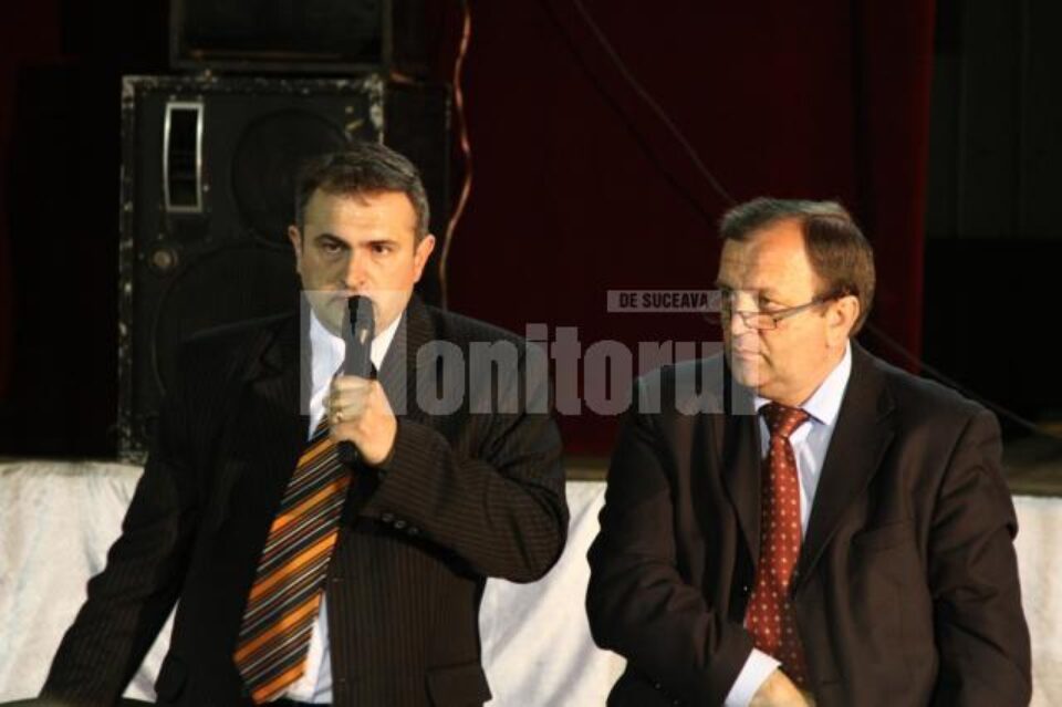 Primarul din Comănești, Grigoraș Păstrăv, și președintele CJ, Gheorghe Flutur
