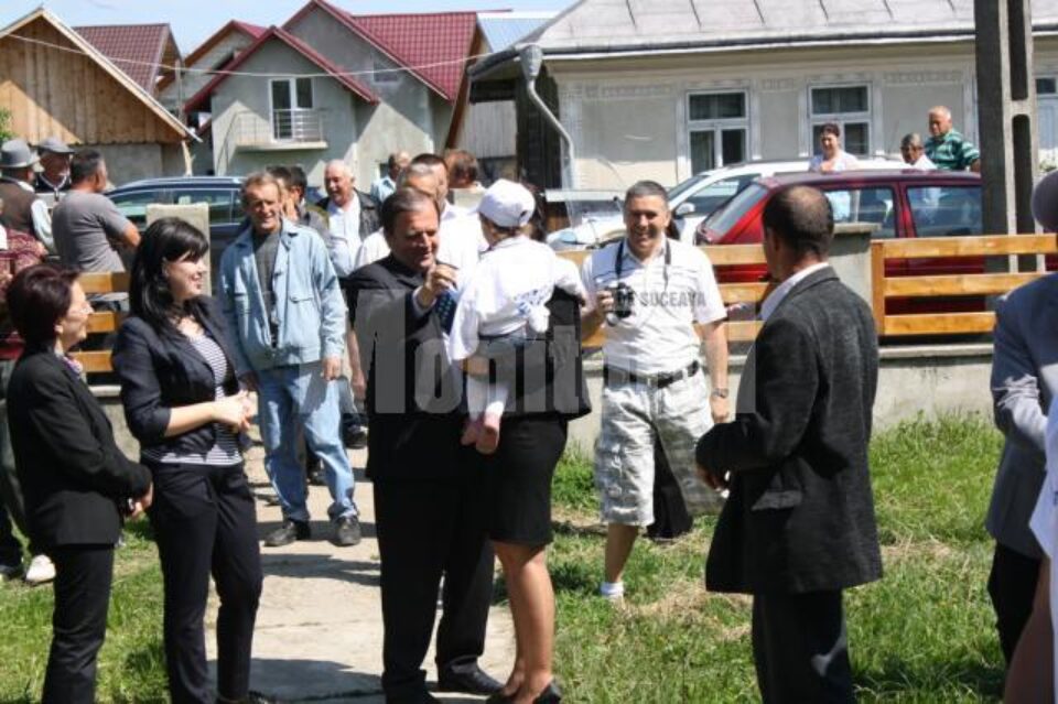 Flutur le-a solicitat locuitorilor comunei Grămești să o voteze pe Mariana Minerschi pentru funcția de primar