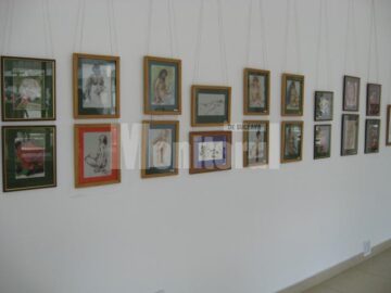 Scene de vernisaj și „portrete de flori”, la Galeria „Ștefan Luchian”