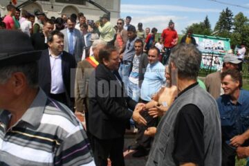 Președintele CJ Suceava, Gheorghe Flutur, a avut o întâlnire „de suflet” cu locuitorii comunei Preutești