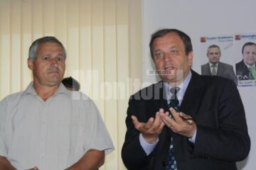 Gheorghe Flutur le-a solicitat locuitorilor din Hârtop să-și dea votul pentru actualul primar, Toader Grădinaru, pentru echipa de consilieri locali, dar și pentru el, la șefia Consiliul Județean, și pentru consilierii județeni ai PDL