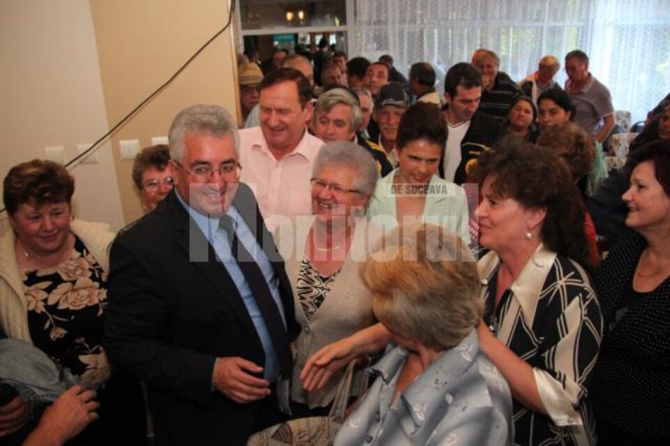 Ion Lungu a fost prezent joi seara în cartierul George Enescu, pentru a sta de vorbă cu locuitorii acestuia
