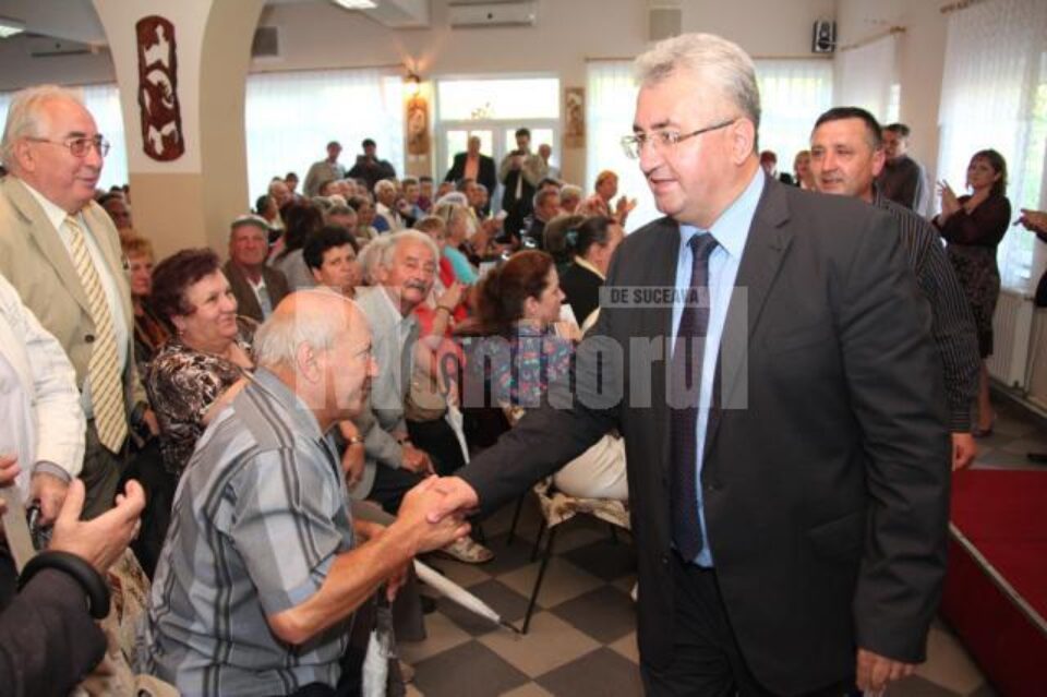 Ion Lungu a fost prezent joi seara în cartierul George Enescu, pentru a sta de vorbă cu locuitorii acestuia
