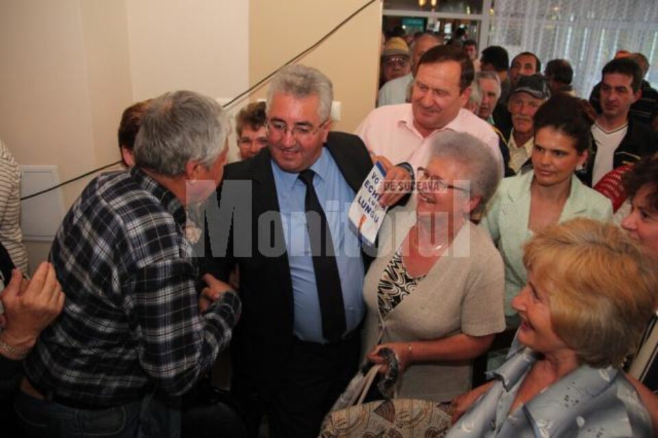 Ion Lungu a fost prezent joi seara în cartierul George Enescu, pentru a sta de vorbă cu locuitorii acestuia
