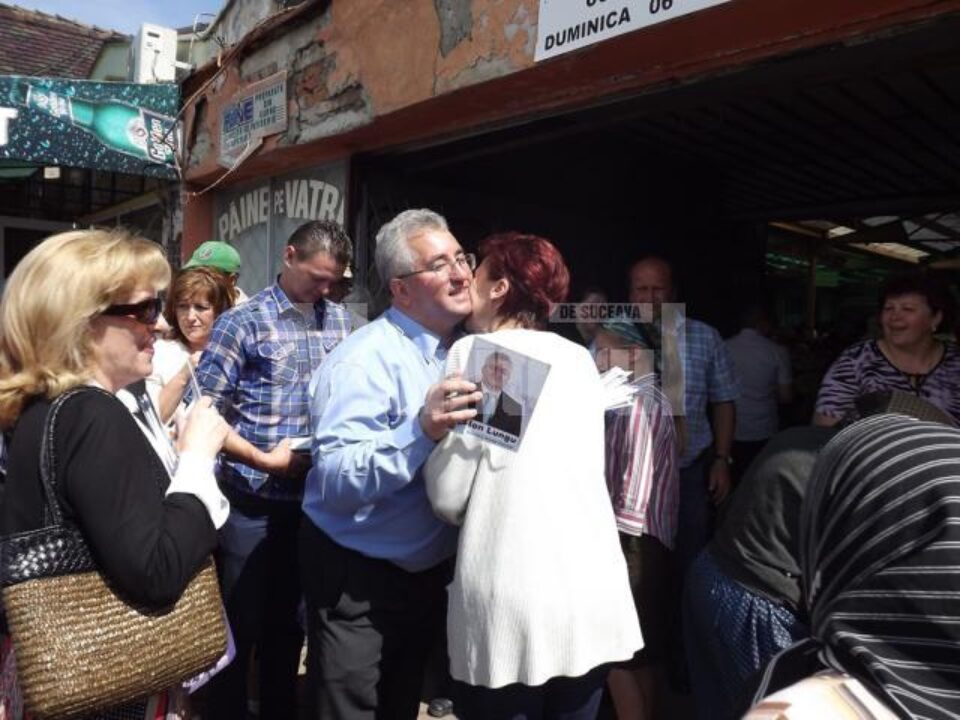 Ion Lungu s-a întâlnit cu alegătorii în zona Pieței Mari