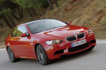 BMW va adopta în premieră un motor cu 6 cilindri