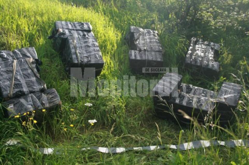 Colete abandonate în care erau 9.450 de pachete cu țigări de proveniență ucraineană