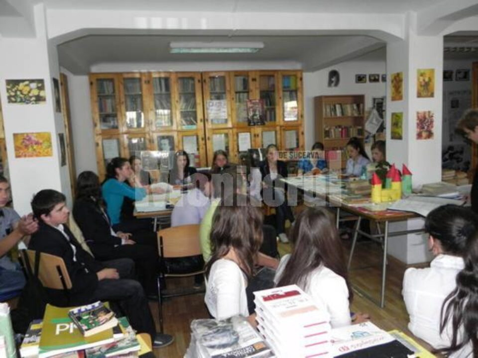 Activitățile literare s-au desfășurat la biblioteca Colegiului Național „Dragoș Vodă” Activitățile literare s-au desfășurat la biblioteca Colegiului Național „Dragoș Vodă”