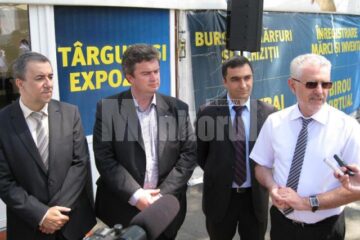 La deschiderea salonului au participat și președintele ales al CJ Suceava, Cătălin Nechifor, și prefectul Florin Sinescu