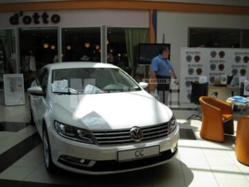 La Salonul Auto Bucovina sunt expuse peste 50 de modele de autovehicule