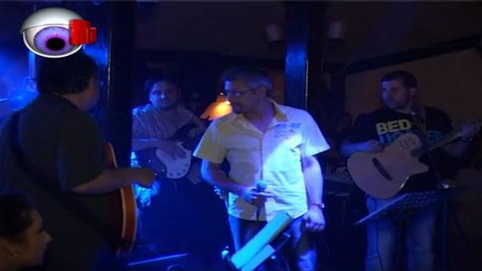 Lucian Darie, de la concursul Vocea României, show în Del’Iri Pub Suceava Lucian Darie, de la concursul Vocea României, show în Del’Iri Pub Suceava