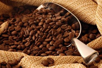 Cafea în valoare de peste 120.000 de euro, confiscată de vameșii suceveni