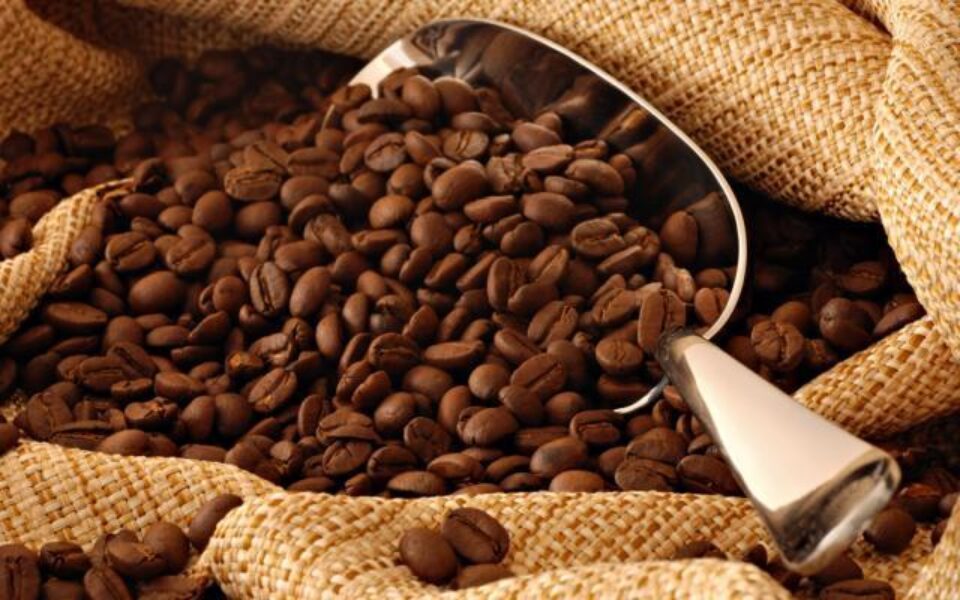 Cafea în valoare de peste 120.000 de euro, confiscată de vameșii suceveni