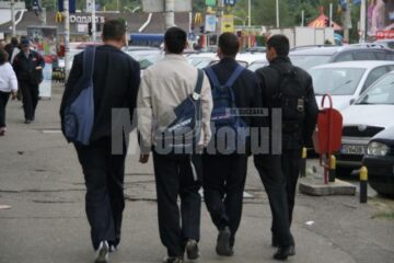 Peste 100.000 de elevi din Suceava au intrat în vacanța de vară