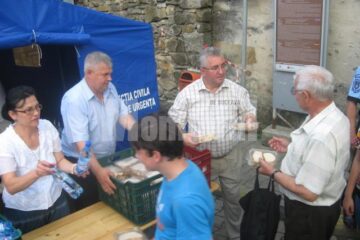 Primarul Ion Lungu și familia sa vor oferi pelerinilor care vin la Mănăstirea „Sfântul Ioan cel Nou” 5.000 de sarmale, pâine și 5.000 de sticle de apă minerală