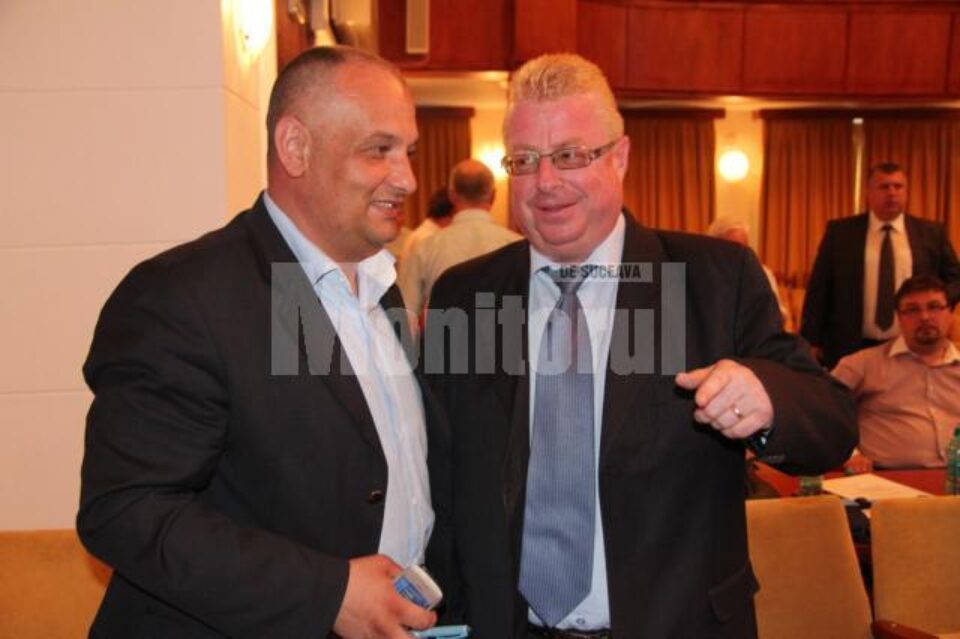 Alexandru Băișanu (PNL) și Alexandru Rădulescu (PSD) sunt noii vicepreședinți ai Consiliului Județean Alexandru Băișanu (PNL) și Alexandru Rădulescu (PSD) sunt noii vicepreședinți ai Consiliului Județean
