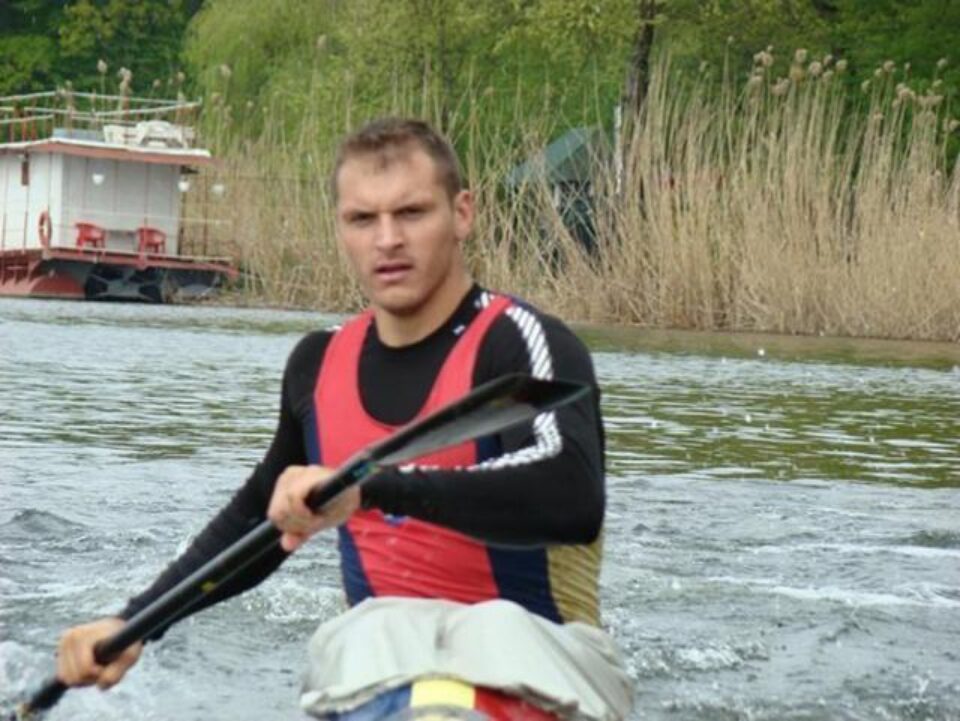 Kaiacistul Iustin Porcărașu, internat la Terapie Intensivă. Starea lui este staționară Kaiacistul Iustin Porcărașu, internat la Terapie Intensivă. Starea lui este staționară