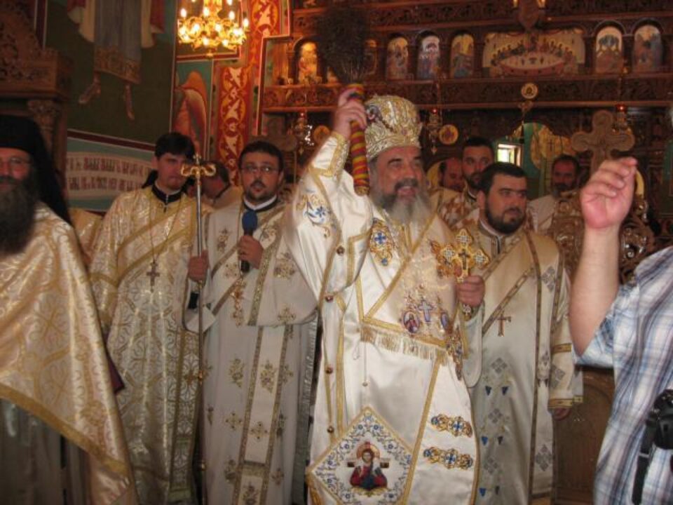 Lumina și ajutorul sfinților - bucuria pelerinilor