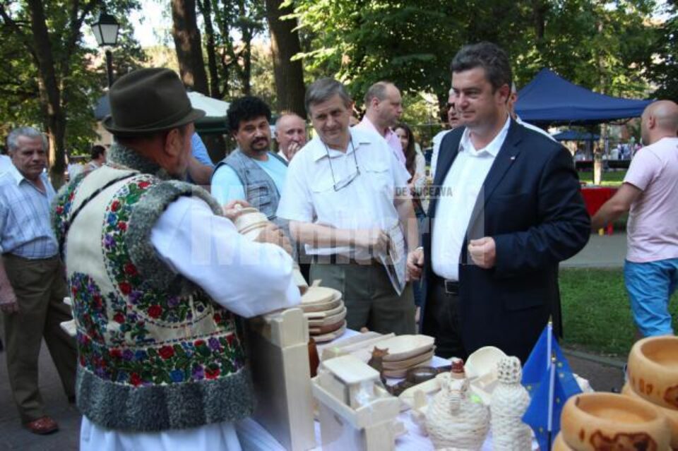 Nechifor s-a interesat de vânzările meșterilor populari