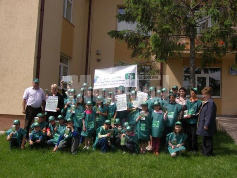 Marș al copiilor pentru protejarea Fânețelor seculare Ponoare și Frumoasa