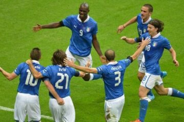 Italienii au încins hora bucuriei după calificarea în finala Euro 2012