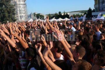 Concertele Mix Music Evo au adunat peste 12.000 de spectatori la Fălticeni Concertele Mix Music Evo au adunat peste 12.000 de spectatori la Fălticeni
