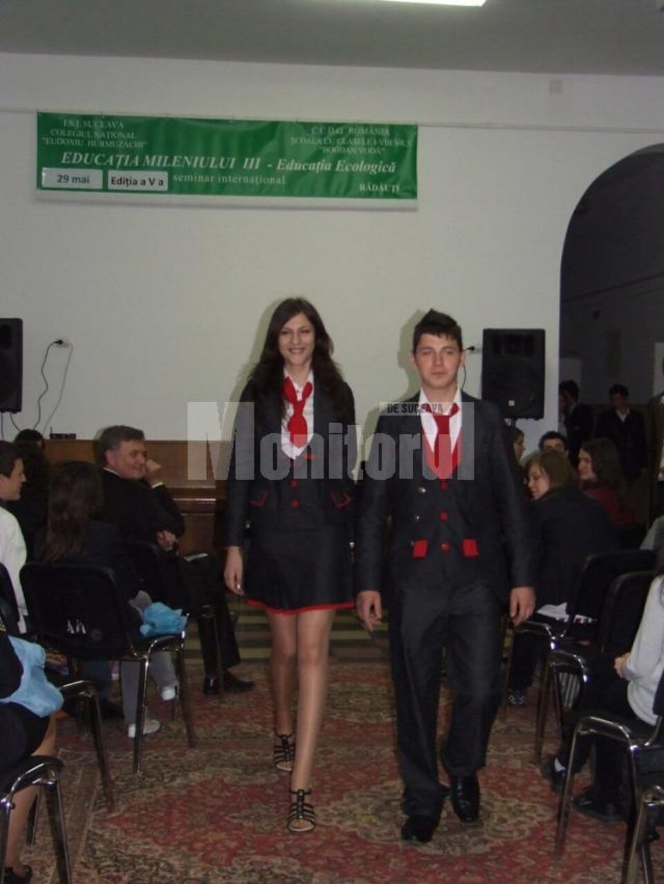 Uniformele prezentate inițial arătau foarte bine