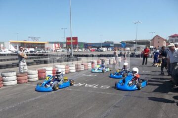 Micii piloți de karting s-au întrecut în parcarea de la Shopping City