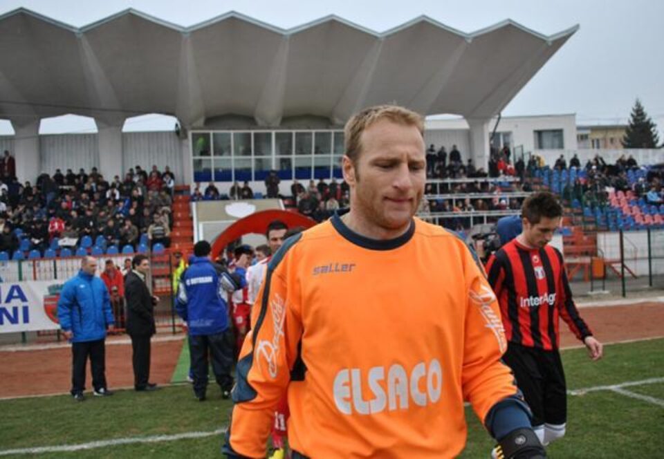 Portarul Vasile Prisacă a preferat să plece de la Botoșani deși mai avea un an de contract. Foto: Botosaneni.ro Portarul Vasile Prisacă a preferat să plece de la Botoșani deși mai avea un an de contract. Foto: Botosaneni.ro
