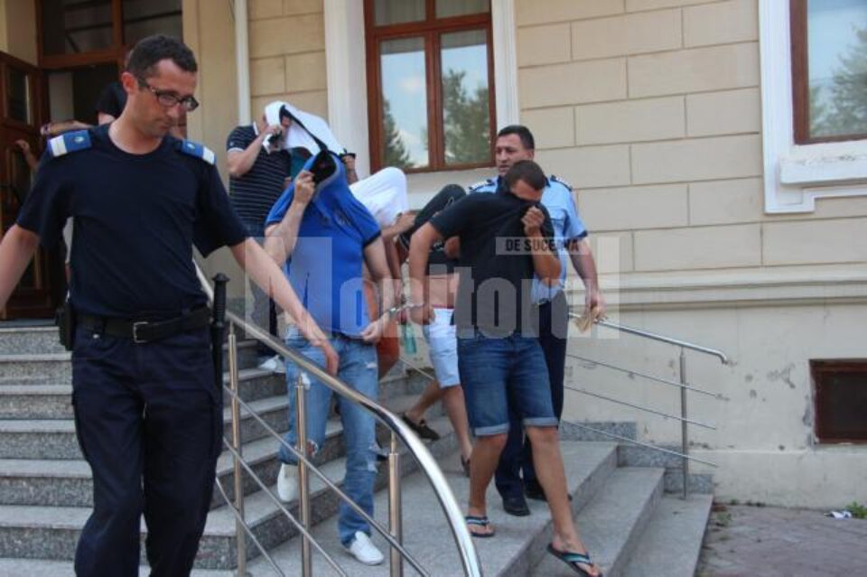 12 arestați, patru lăsați în libertate