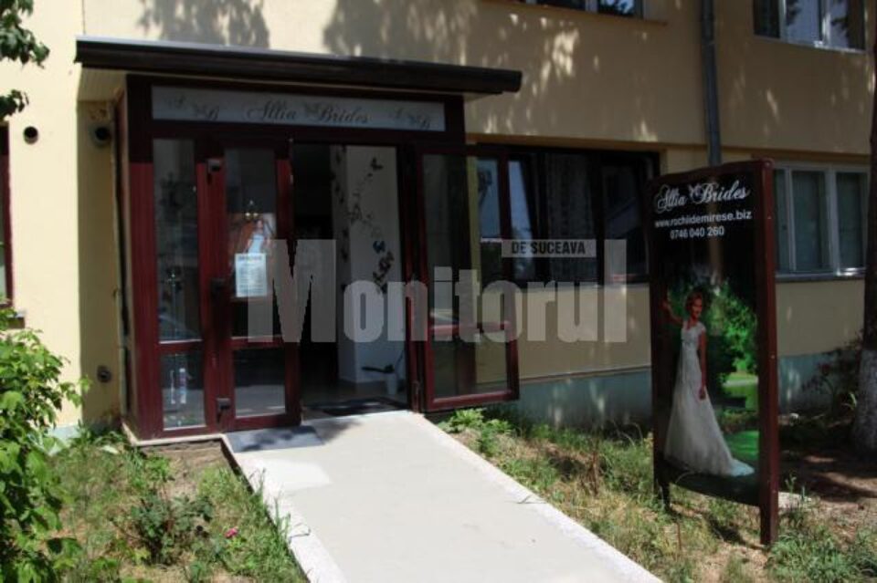 Salonul „Allia Brides” - Rochii de mireasă