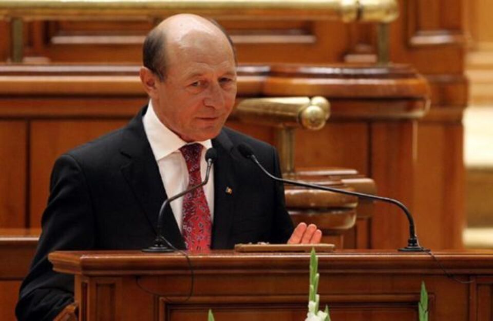 Băsescu: "Concluzie, merge la referendum!"