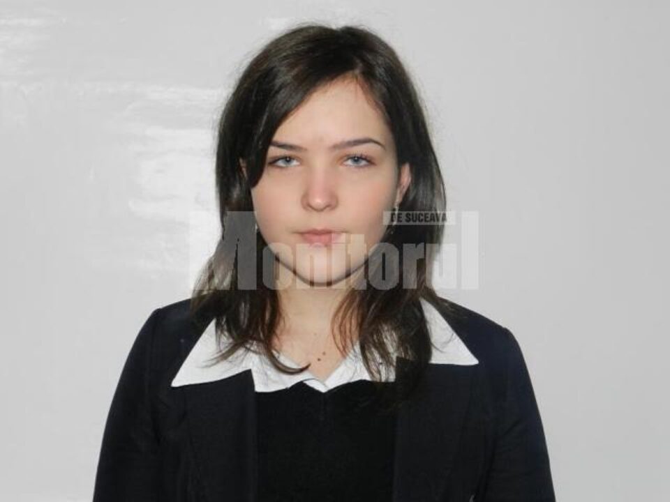 Roxana Elena Rusu, șefă de promoție a Colegiului Național „Eudoxiu Hurmuzachi” din Rădăuți