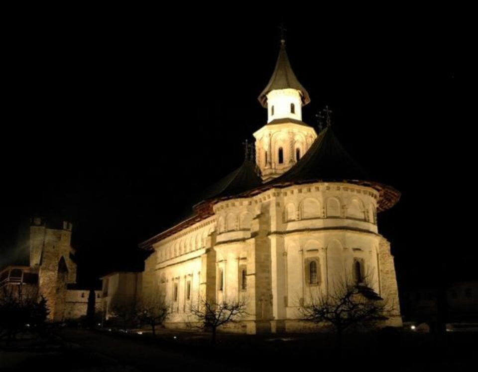 Simpozionul care se desfășoară în perioada 11–14 iulie este dedicat în special Sfântului Ștefan cel Mare și istoriei Mănăstirii Putna Simpozionul care se desfășoară în perioada 11–14 iulie este dedicat în special Sfântului Ștefan cel Mare și istoriei Mănăstirii Putna