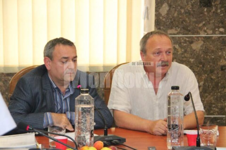 Adrian Bodea, omul care deține firma Adrem Invest, și Constantin Plăcintă, fost director al Termica Suceava